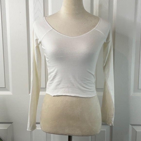 Wild Fable - Women's Long Sleeve V-Neck T-Shirt Size XS - Picture 2 of 13